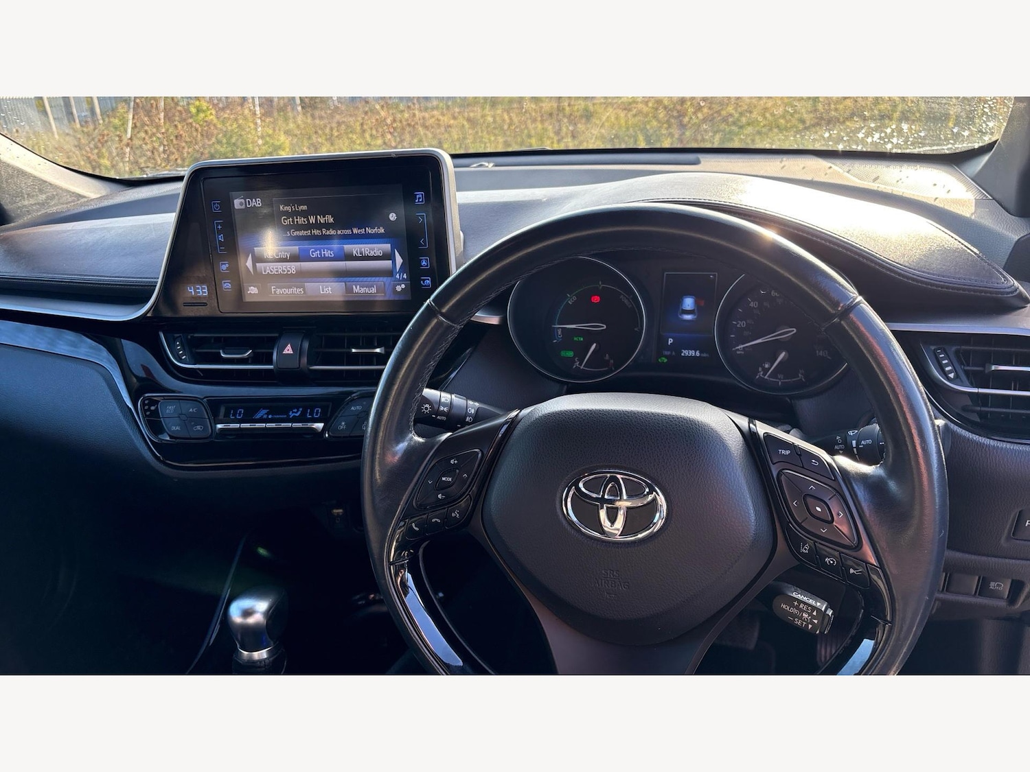 Used Toyota C-HR 2018 for sale - 76099210: Photo 10
