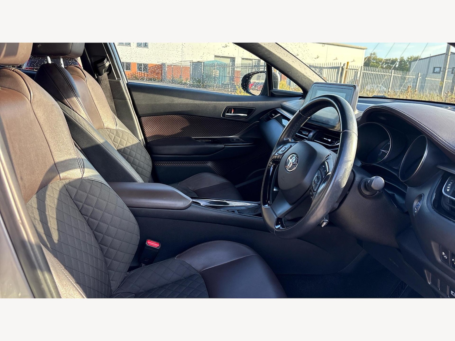 Used Toyota C-HR 2018 for sale - 76099210: Photo 13
