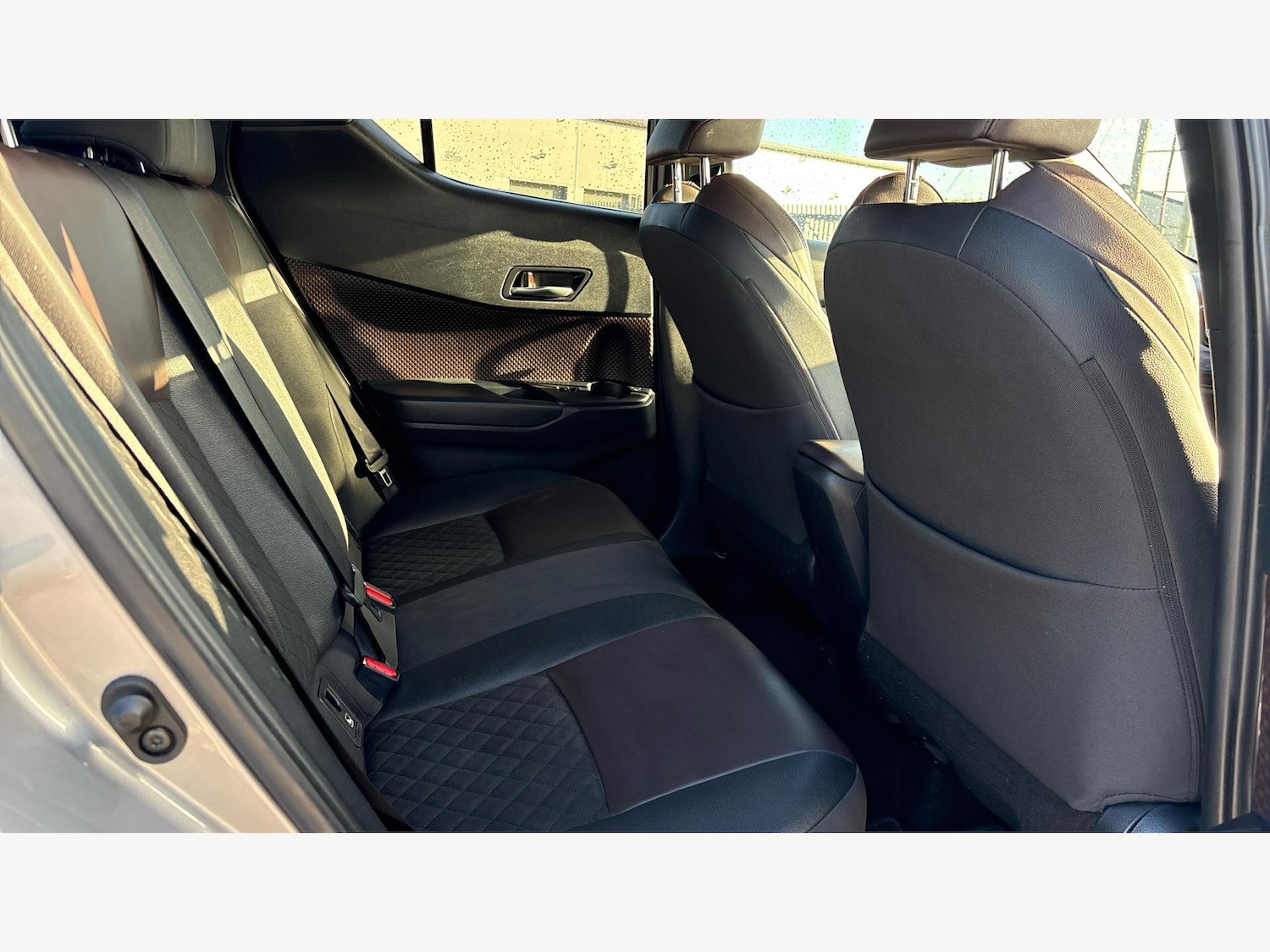Used Toyota C-HR 2018 for sale - 76099210: Photo 14