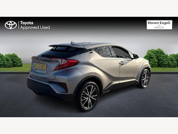 Used Toyota C-HR 2018 for sale - 76099210: Photo 2