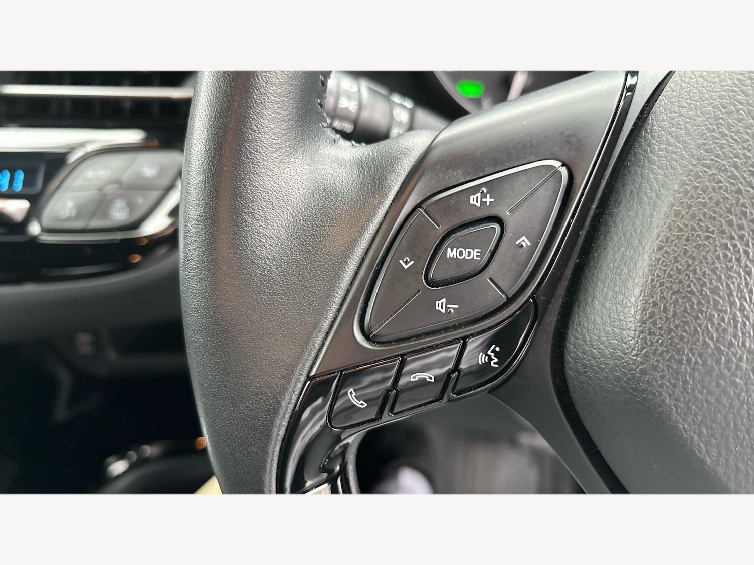 Used Toyota C-HR 2021 for sale - 77344860: Photo 25