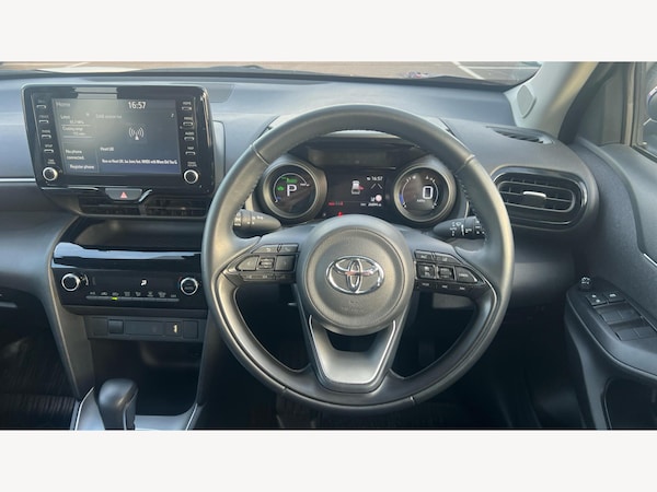 Used Toyota Yaris Cross 2023 for sale - 76251064: Photo 10