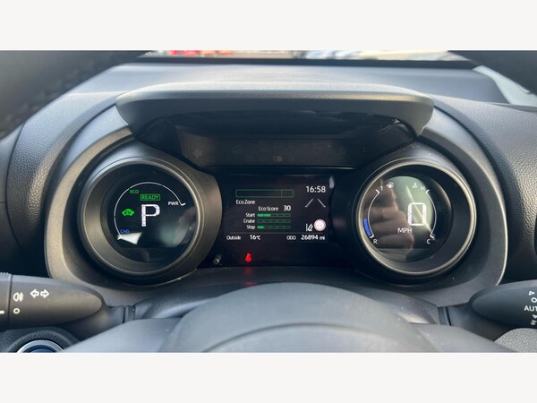 Used Toyota Yaris Cross 2023 for sale - 76251064: Photo 11