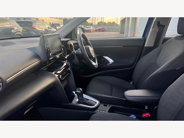 Used Toyota Yaris Cross 2023 for sale - 76251064: Photo 12