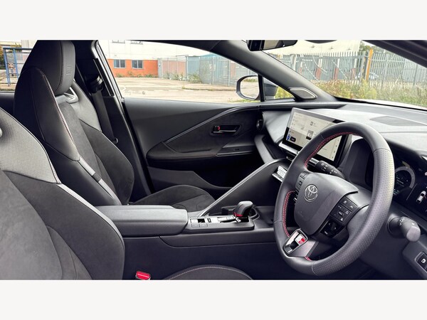 Used Toyota C-HR 2024 for sale - 76201083: Photo 13