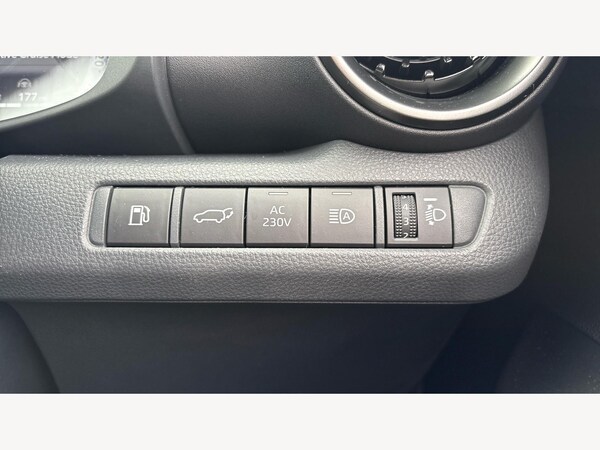 Used Toyota C-HR 2024 for sale - 76201083: Photo 26