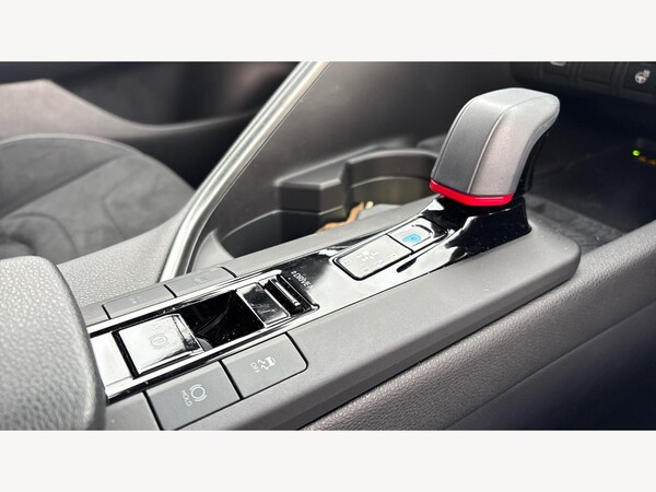 Used Toyota C-HR 2024 for sale - 76201083: Photo 35