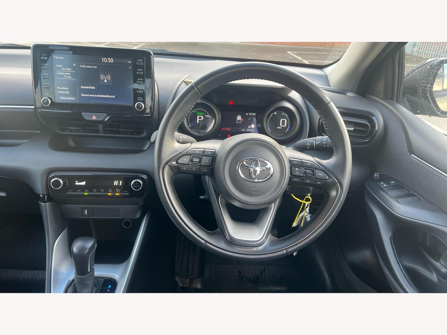 Used Toyota Yaris 2023 for sale - 77343866: Photo 10