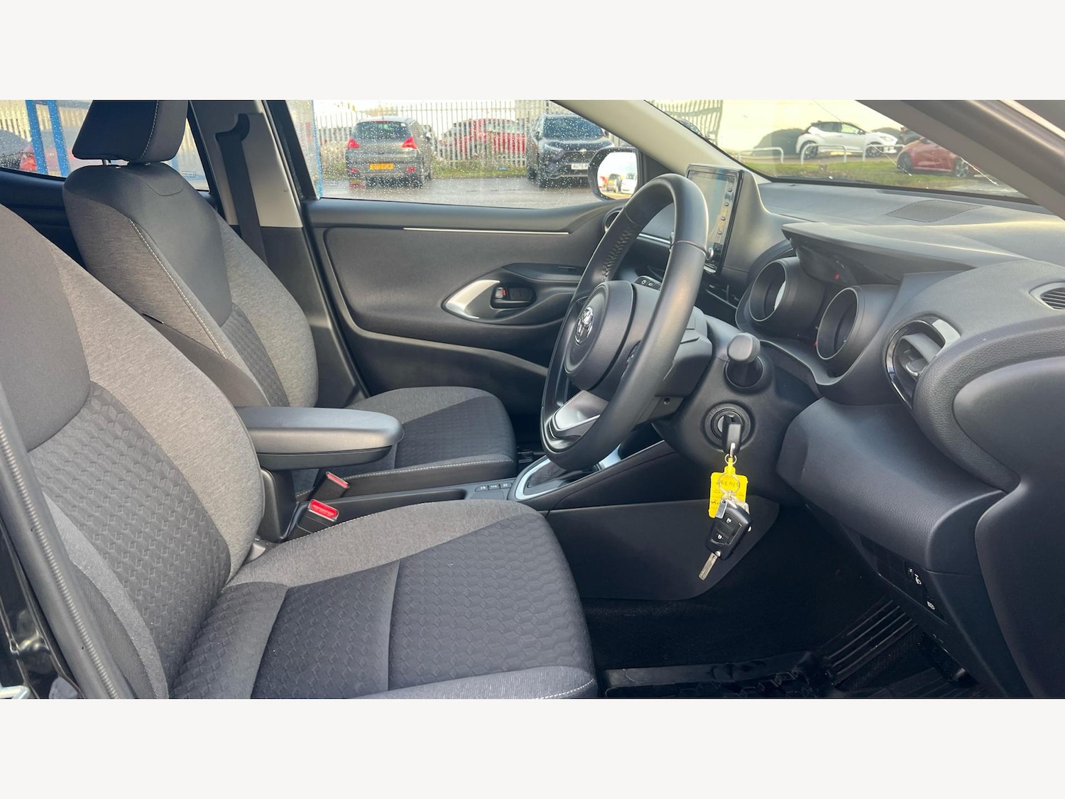 Used Toyota Yaris 2023 for sale - 77343866: Photo 13