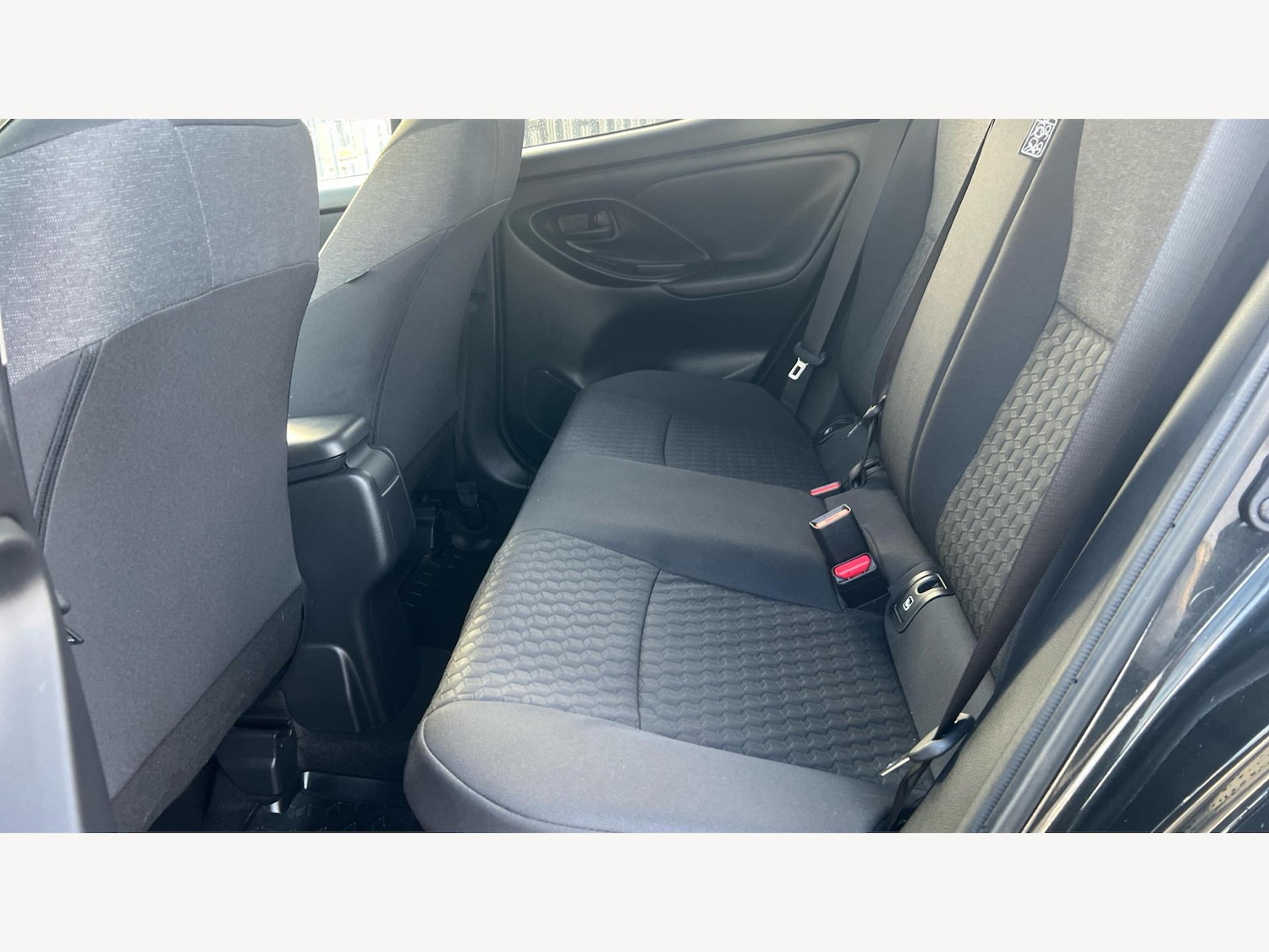 Used Toyota Yaris 2023 for sale - 77343866: Photo 15