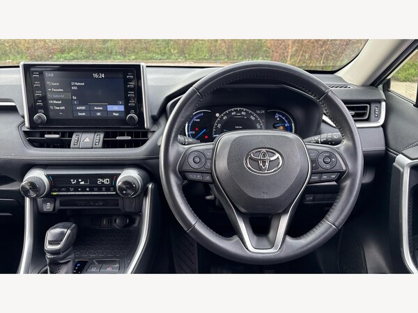 Used Toyota RAV4 2020 for sale - 76200909: Photo 8