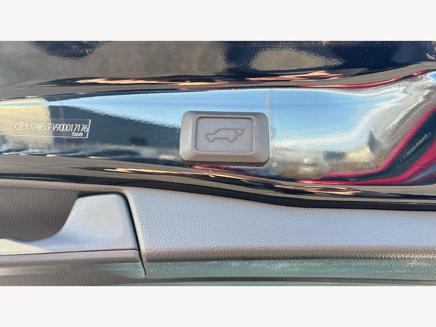 Used Toyota RAV4 2021 for sale - 76381074: Photo 29