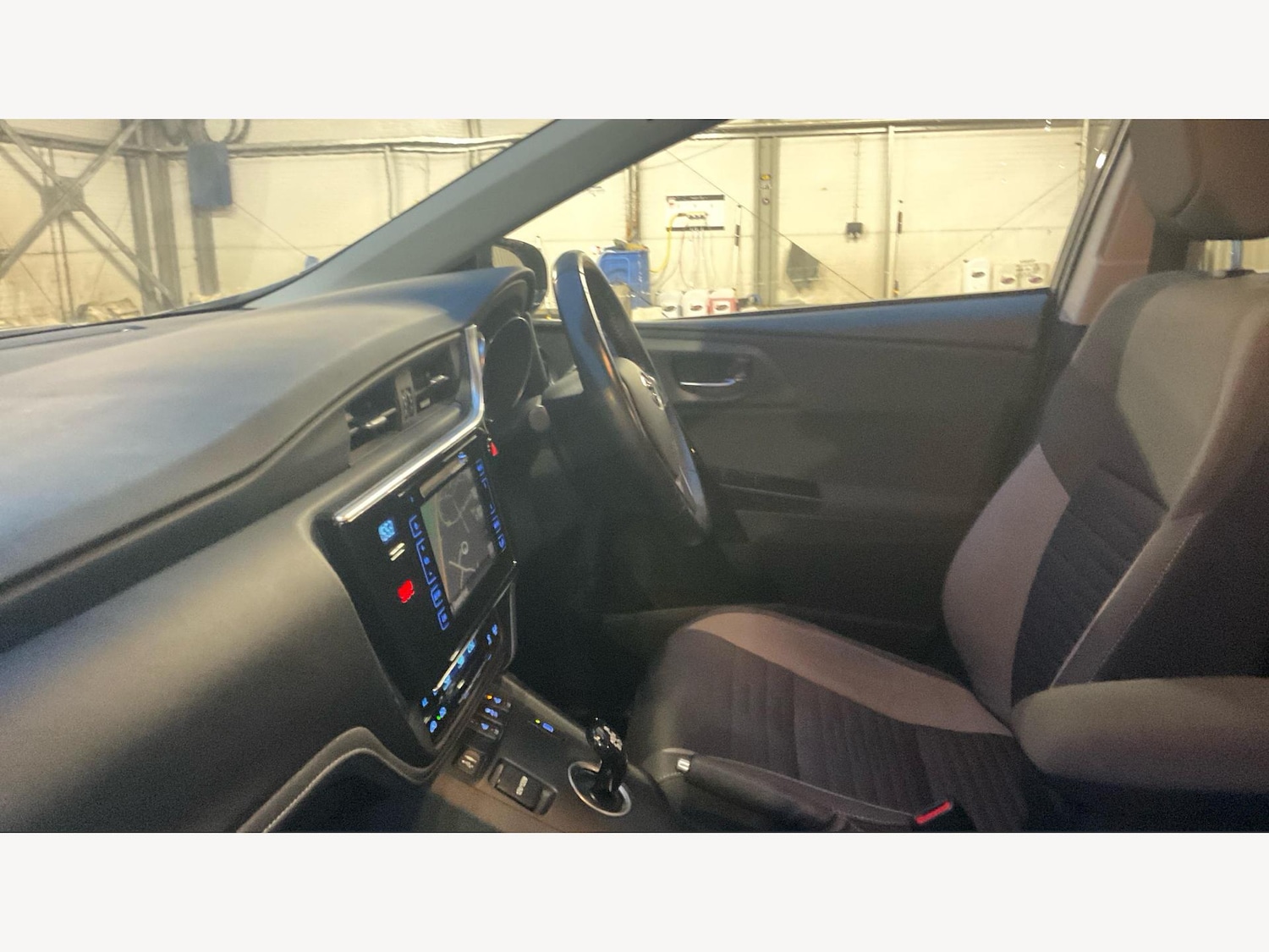 Used Toyota Auris 2017 for sale - 77066843: Photo 12