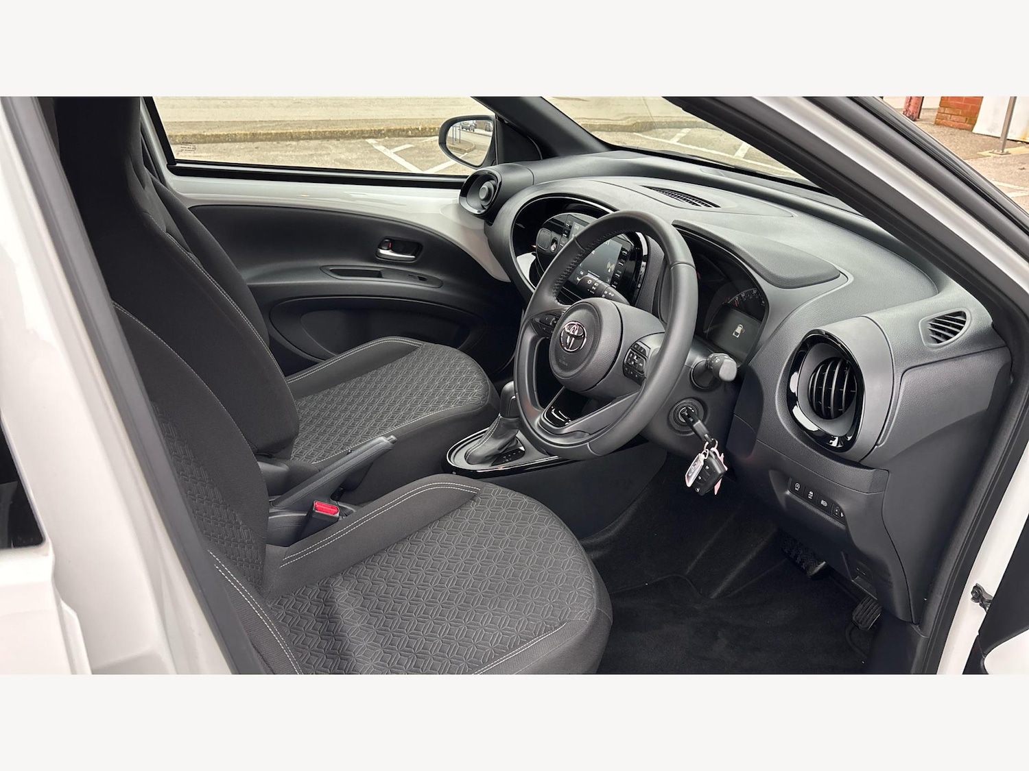 Used Toyota Aygo X 2024 for sale - 77411436: Photo 13