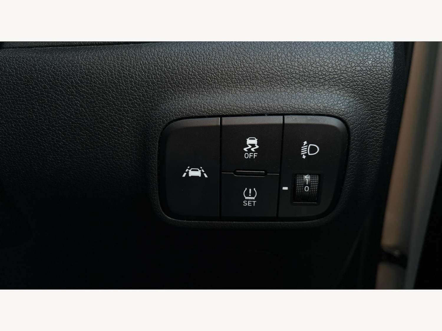 Used Hyundai i10 2020 for sale - 77098195: Photo 30