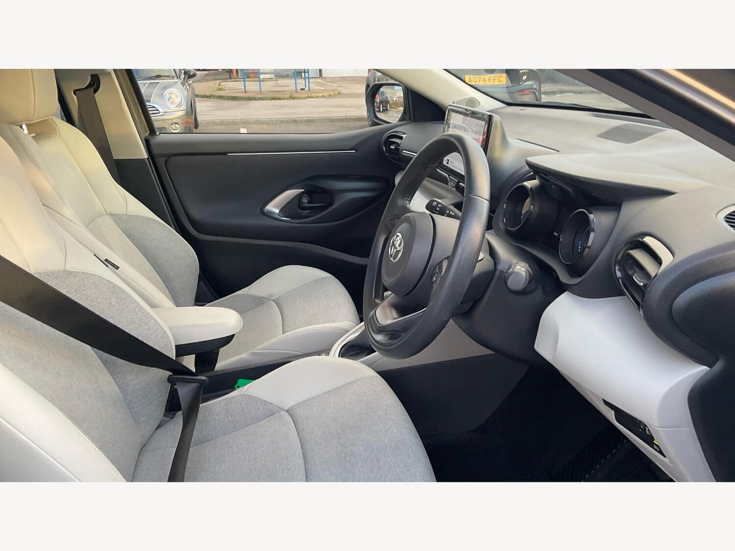 Used Toyota Yaris 2023 for sale - 76976827: Photo 13