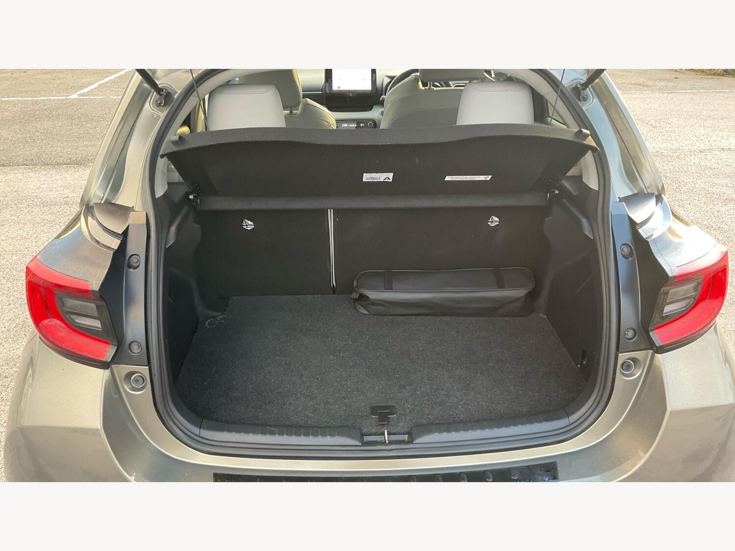 Used Toyota Yaris 2023 for sale - 76976827: Photo 16