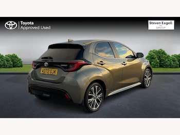 Used Toyota Yaris 2023 for sale - 76976827: Photo