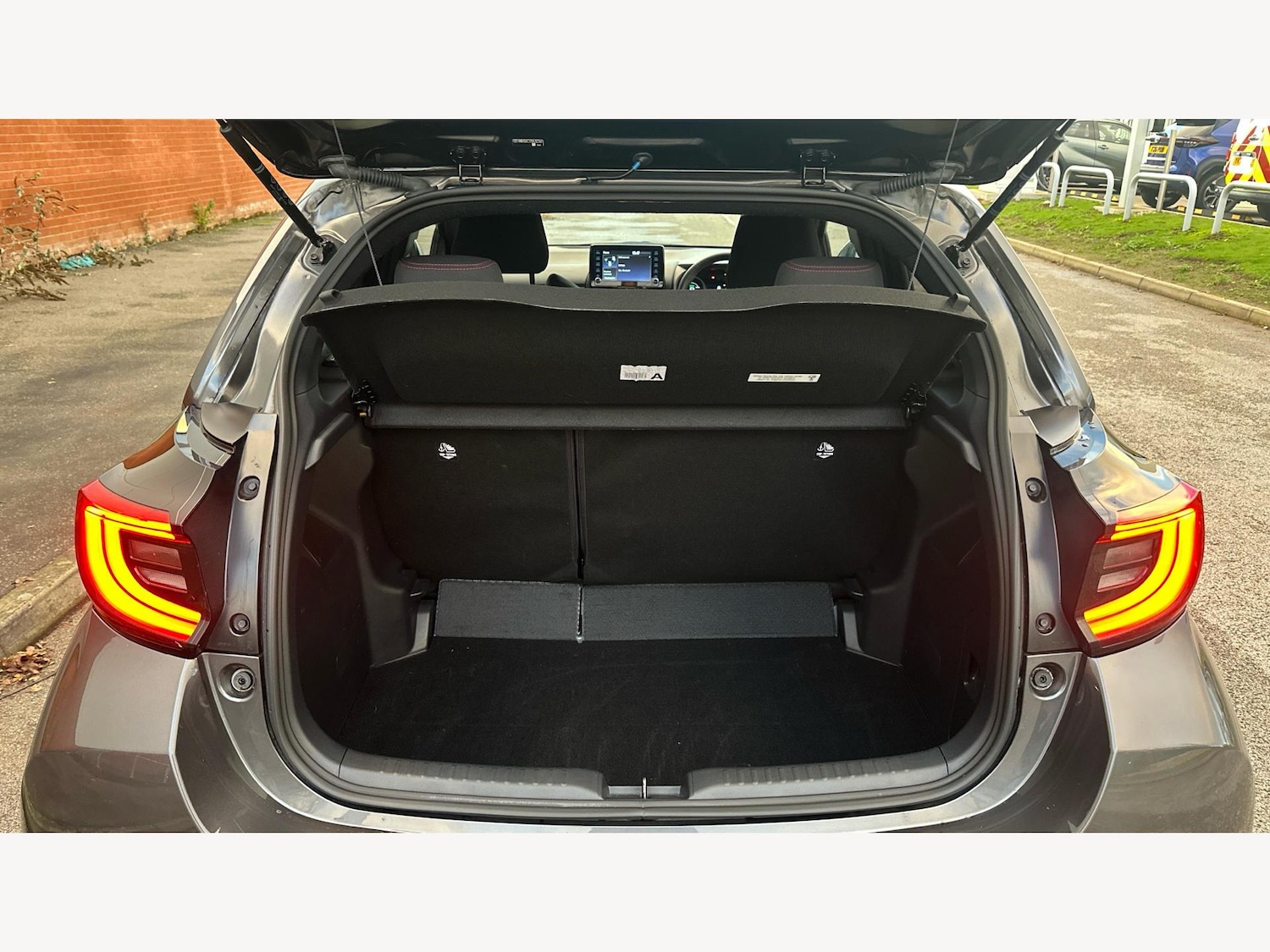 Used Toyota Yaris 2023 for sale - 76592641: Photo 16