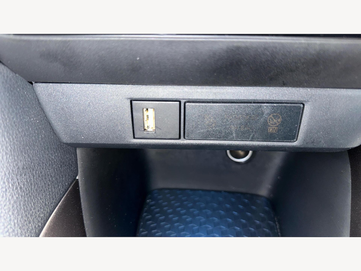 Used Toyota Yaris 2023 for sale - 76592641: Photo 26