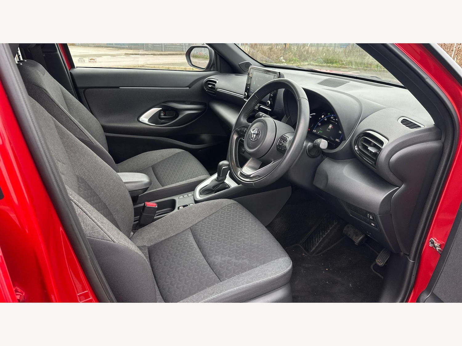 Used Toyota Yaris Cross 2023 for sale - 77163008: Photo 13