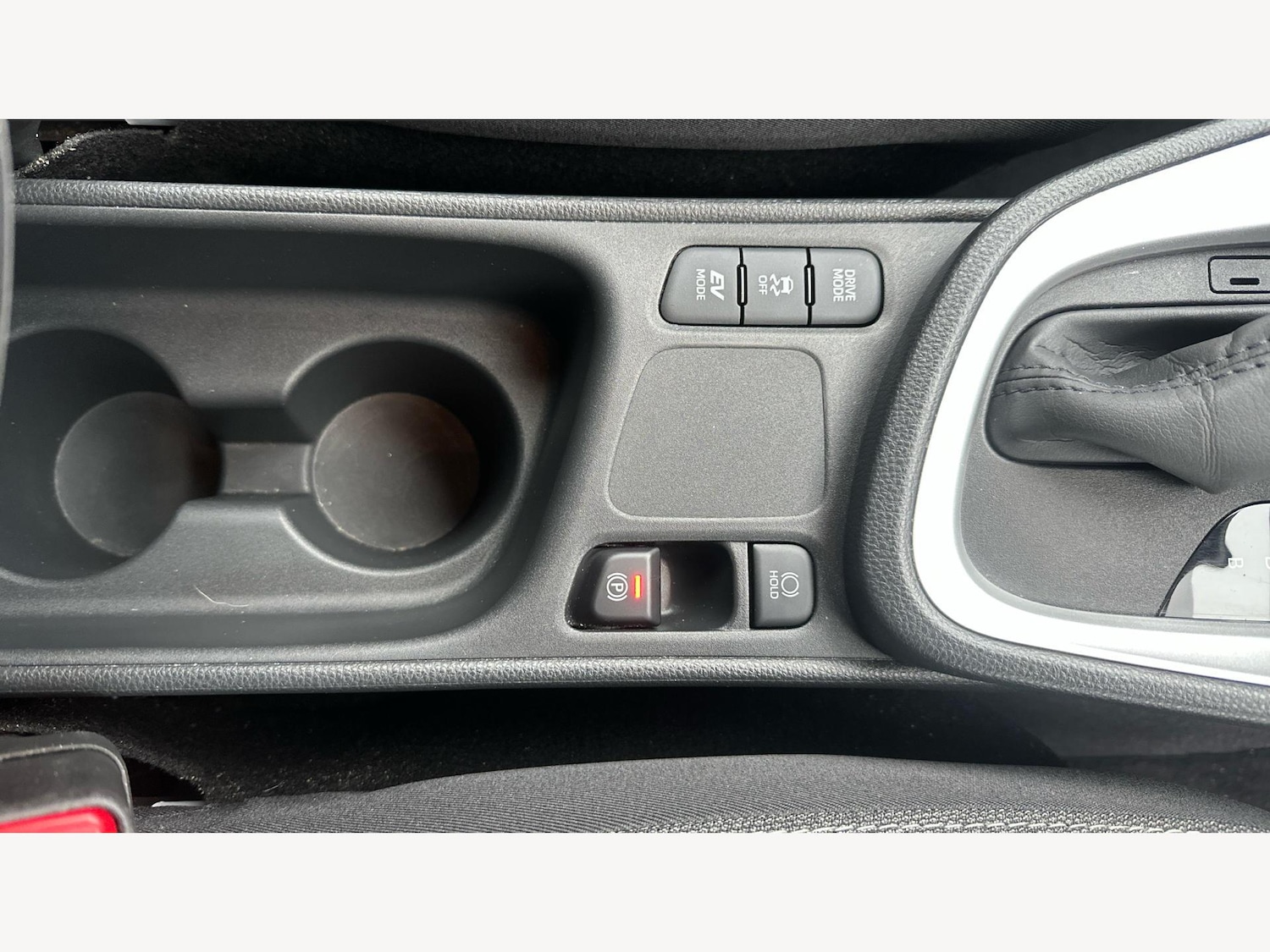 Used Toyota Yaris Cross 2023 for sale - 77163008: Photo 25