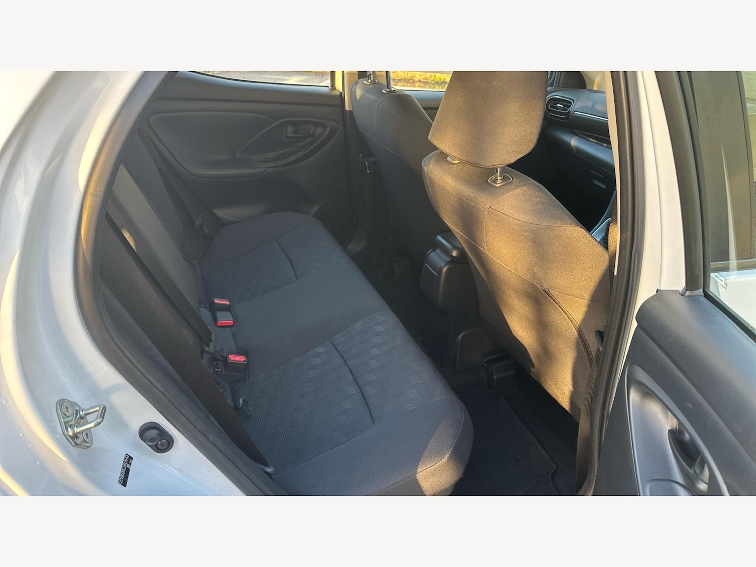 Used Toyota Yaris 2024 for sale - 77278986: Photo 14