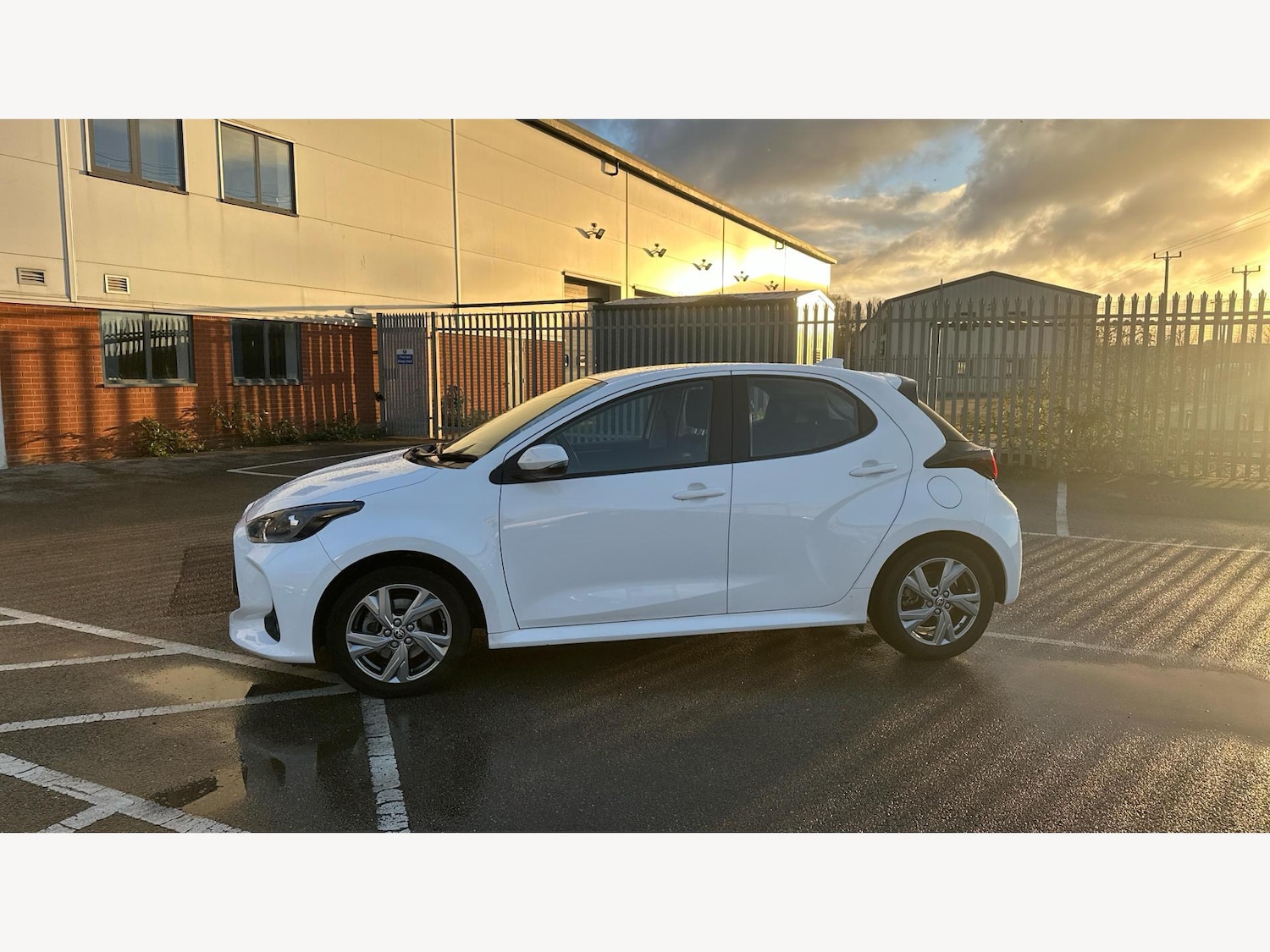 Used Toyota Yaris 2024 for sale - 77278986: Photo 19