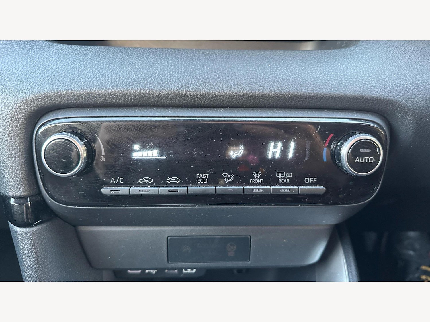 Used Toyota Yaris 2024 for sale - 77278986: Photo 25