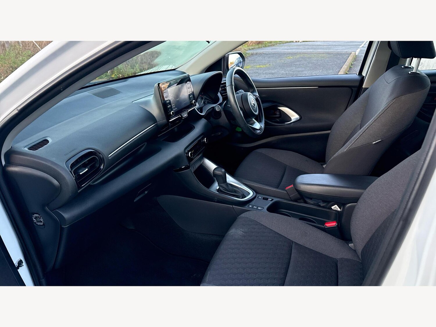 Used Toyota Yaris 2022 for sale - 76856027: Photo 12