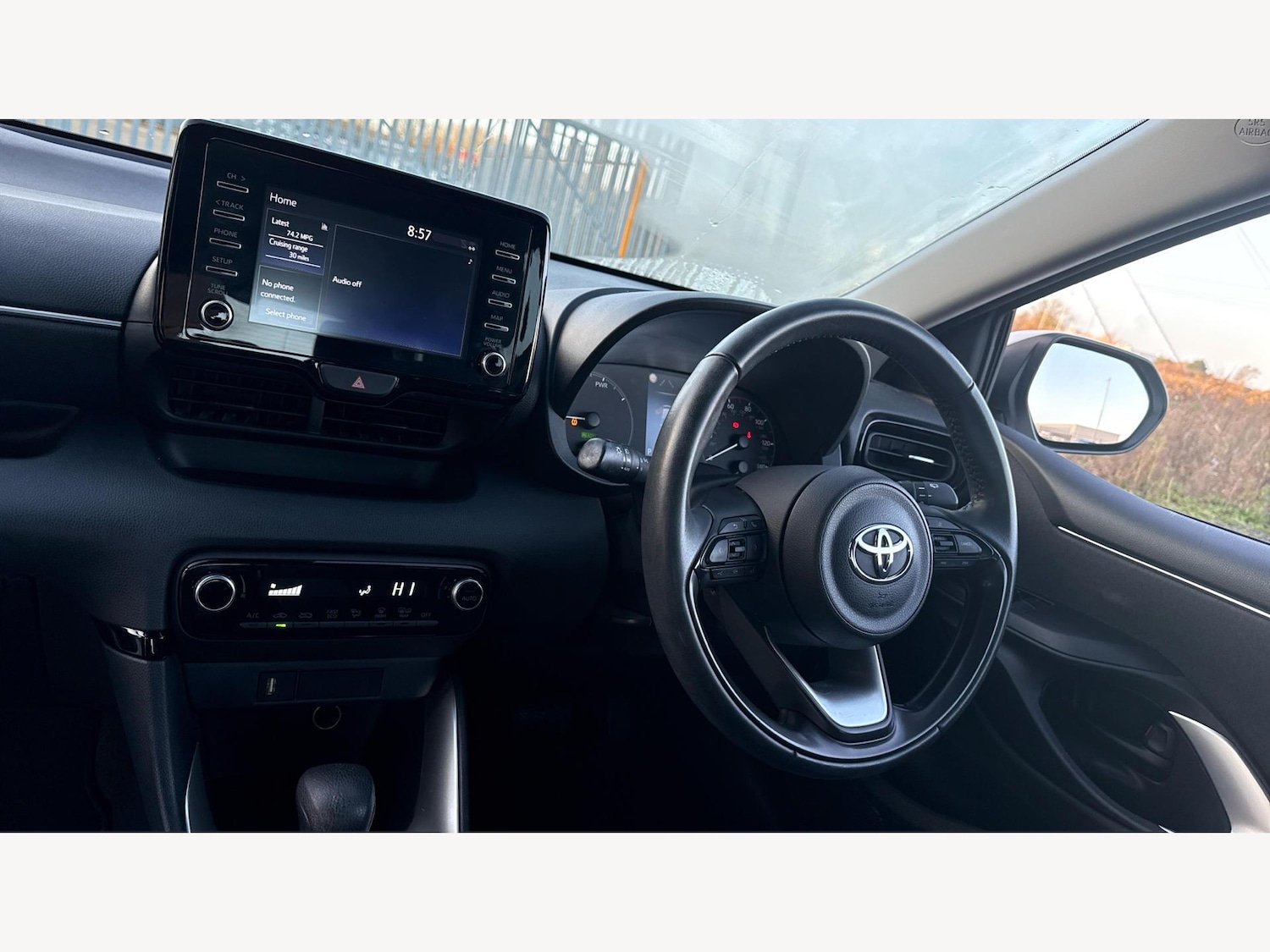 Used Toyota Yaris 2022 for sale - 76856027: Photo 8