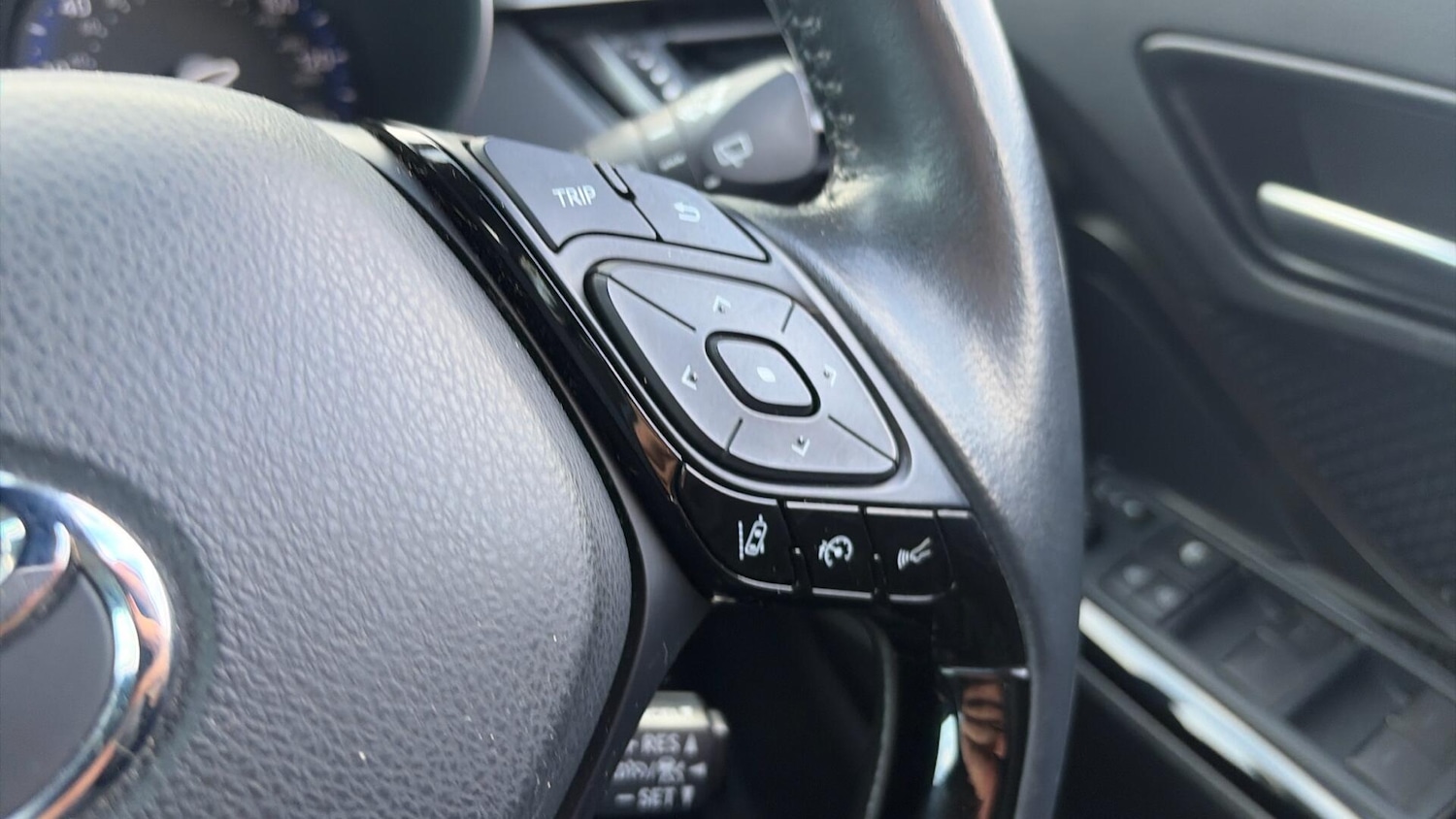 Used Toyota C-HR 2022 for sale - 77559683: Photo 34