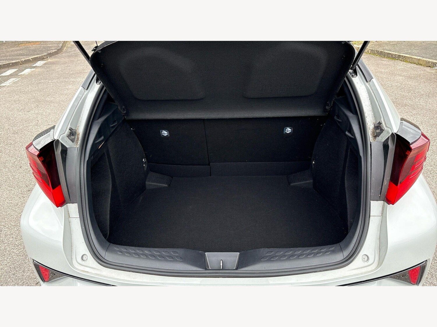 Used Toyota C-HR 2023 for sale - 77838766: Photo 16