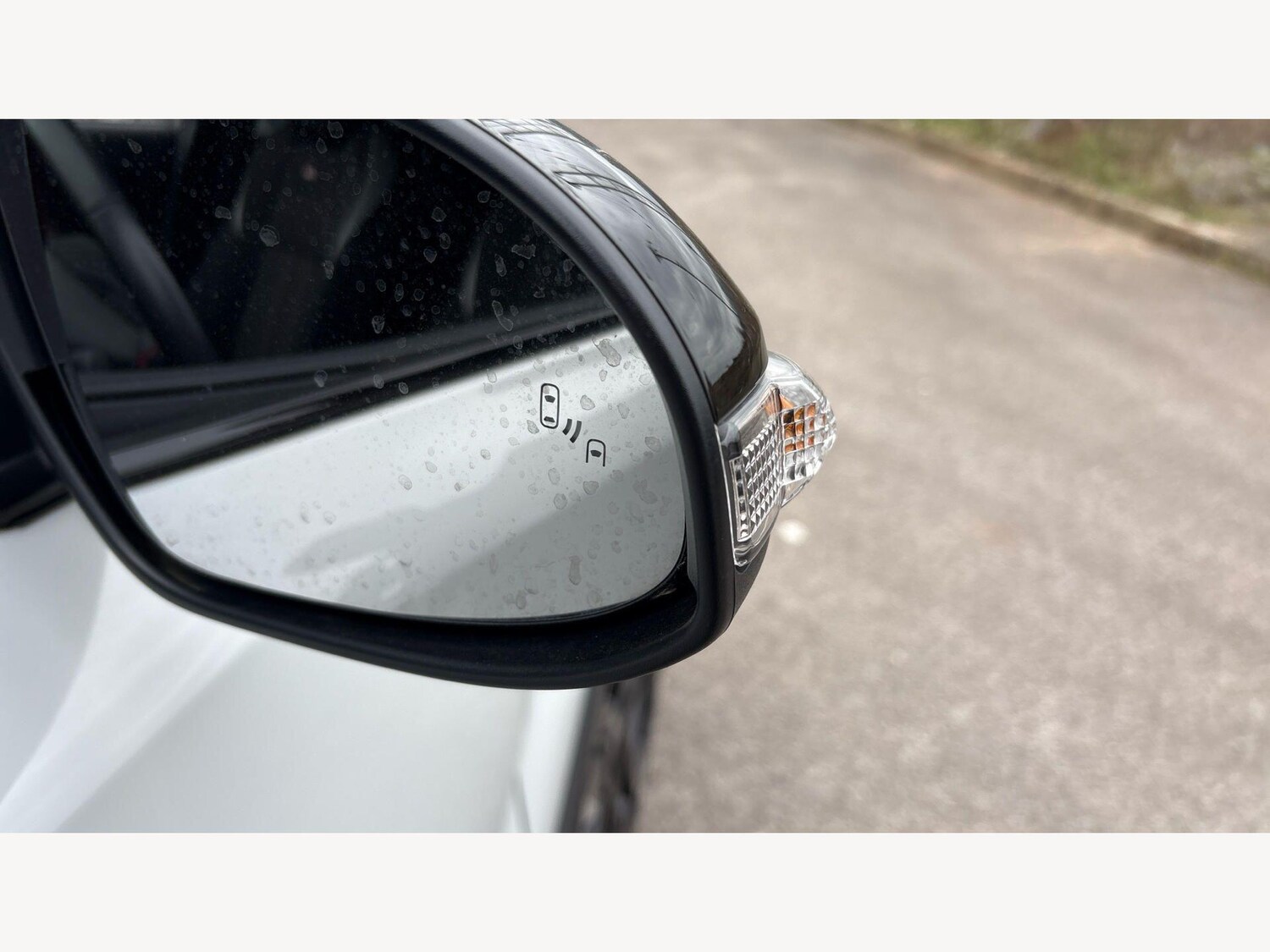 Used Toyota C-HR 2023 for sale - 77838766: Photo 28