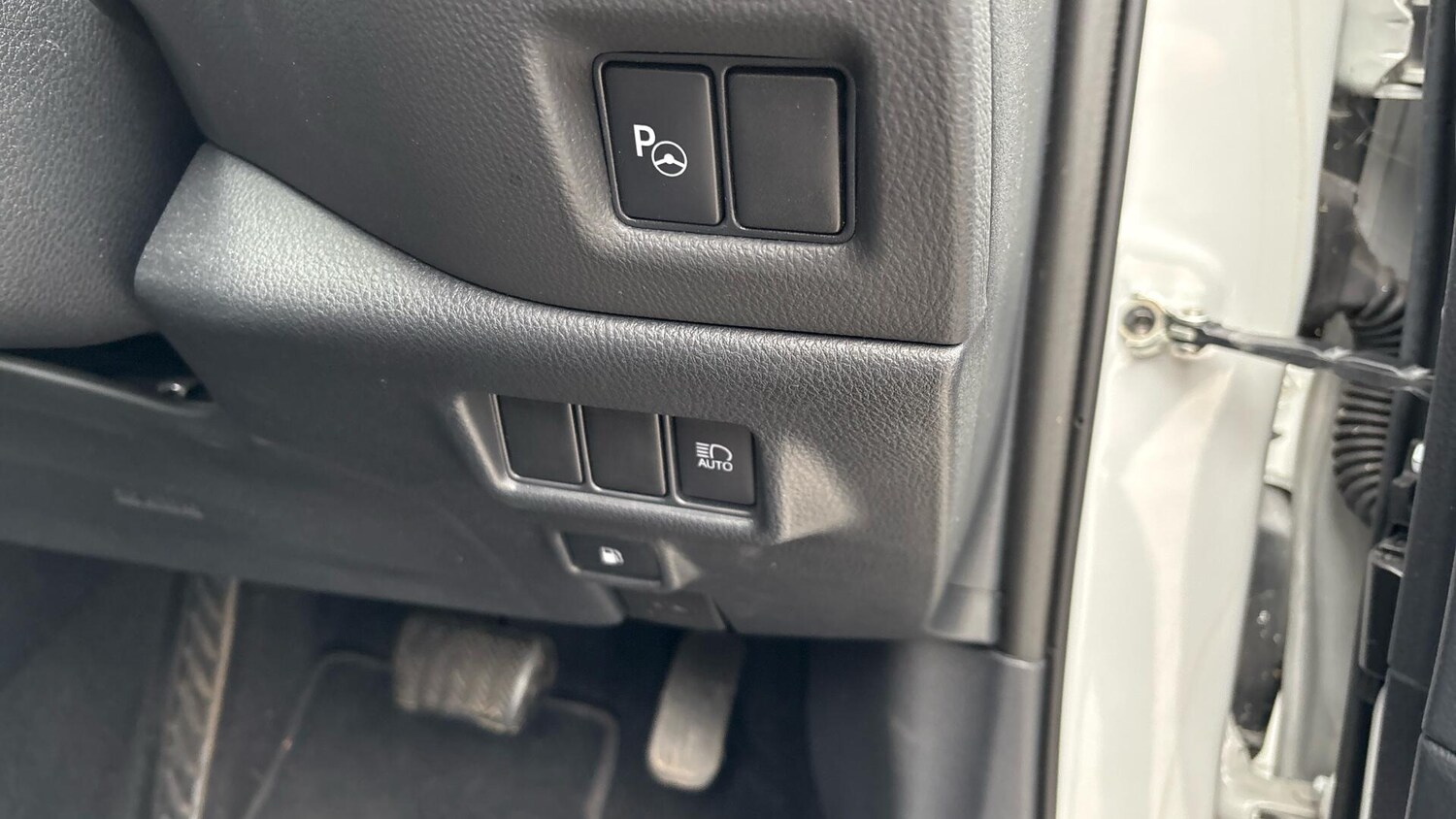 Used Toyota C-HR 2023 for sale - 77838766: Photo 38