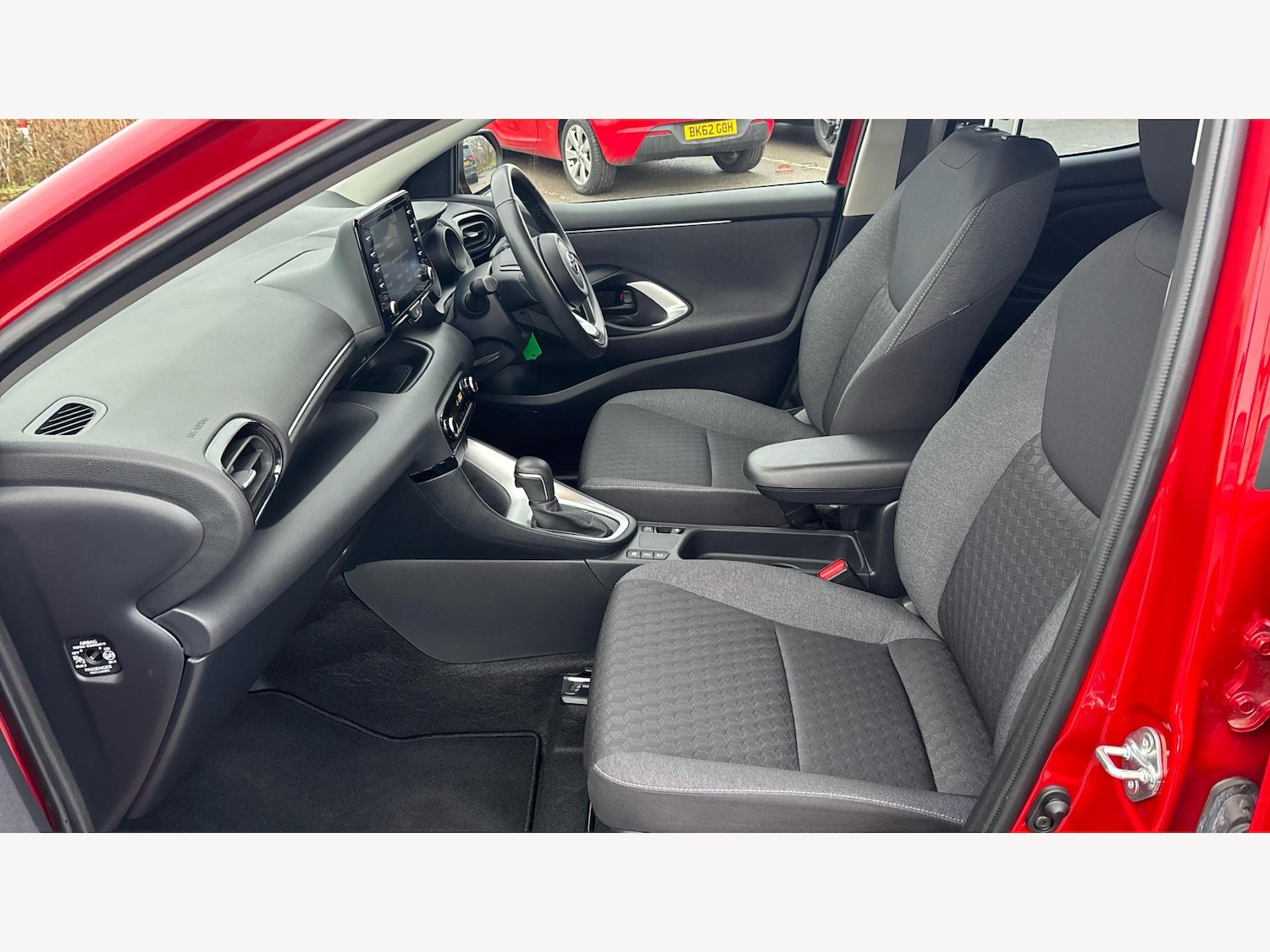 Used Toyota Yaris 2022 for sale - 77279300: Photo 12
