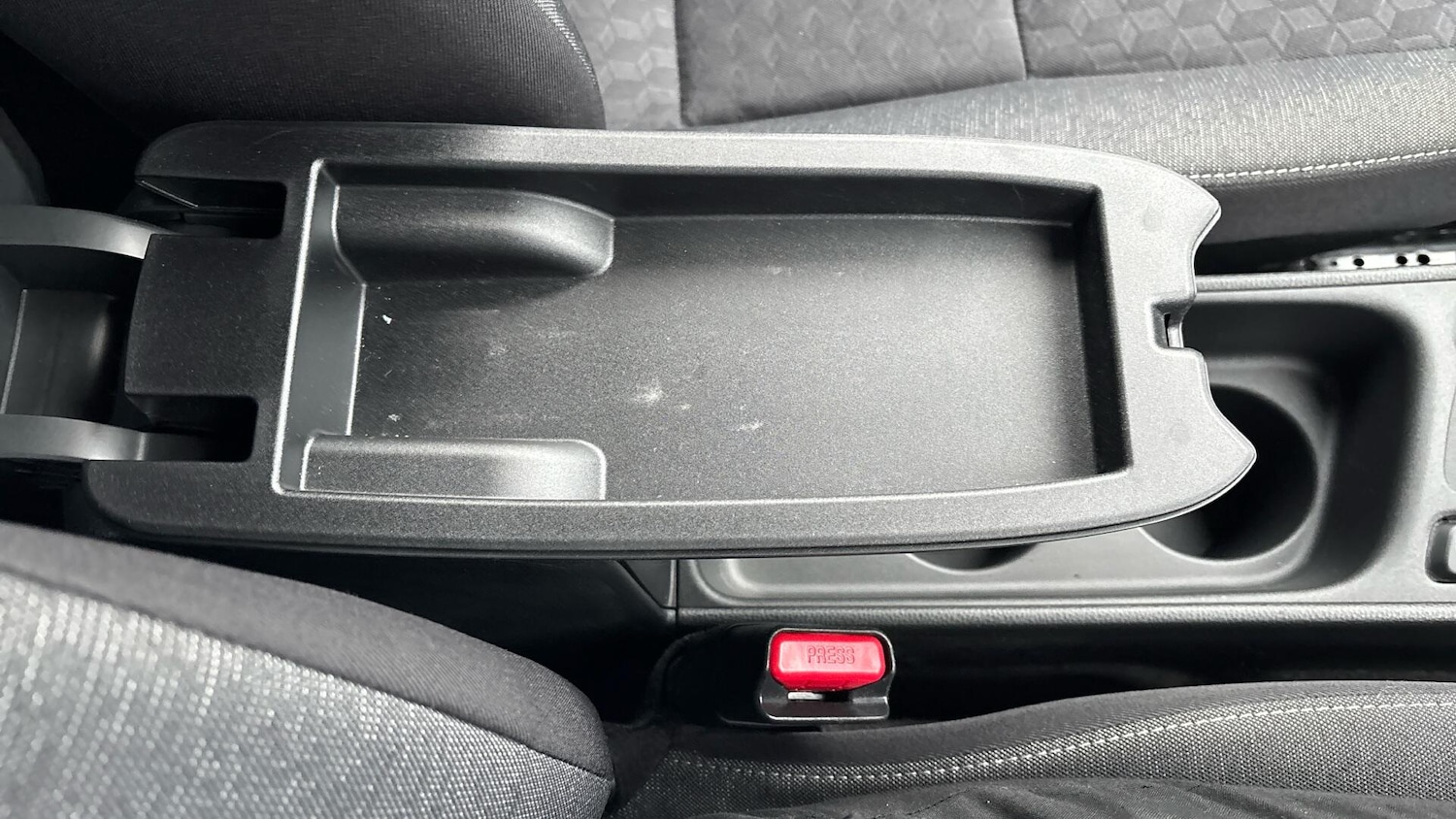 Used Toyota Yaris 2022 for sale - 77279300: Photo 36