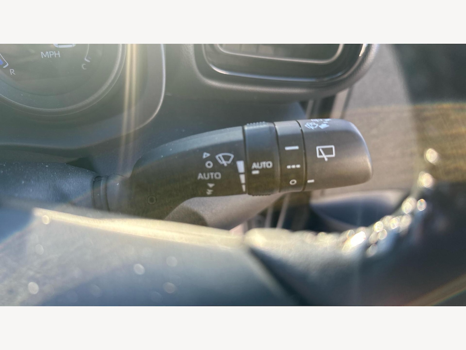 Used Toyota Yaris 2021 for sale - 76645570: Photo 25