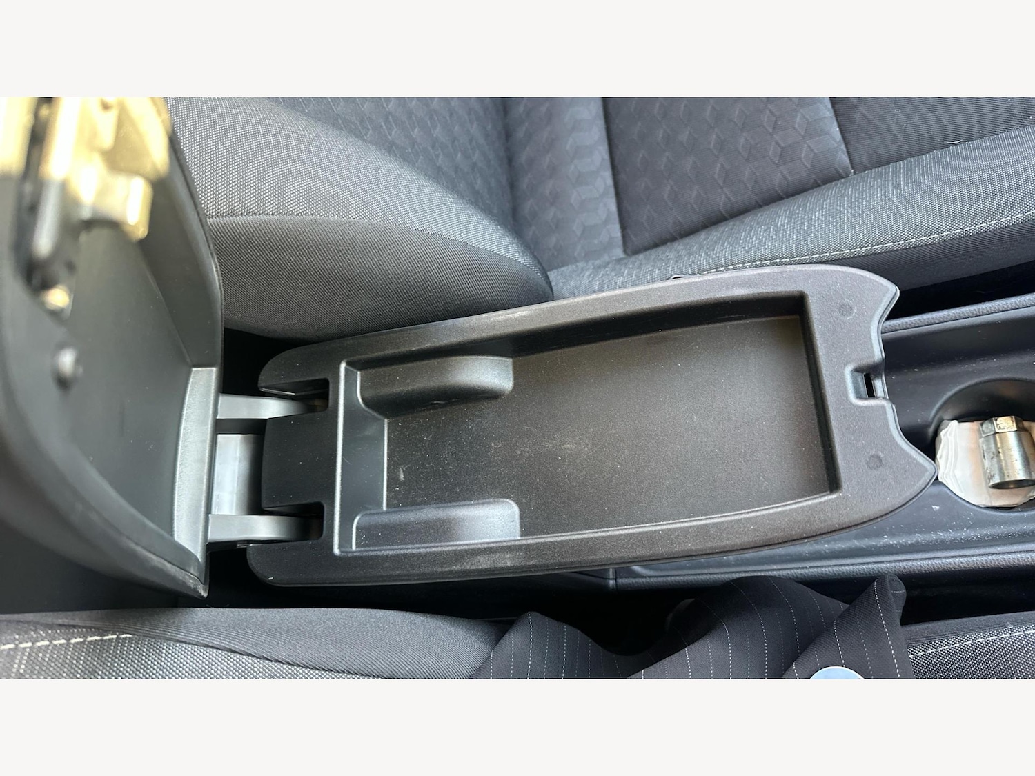 Used Toyota Yaris 2021 for sale - 76645570: Photo 28