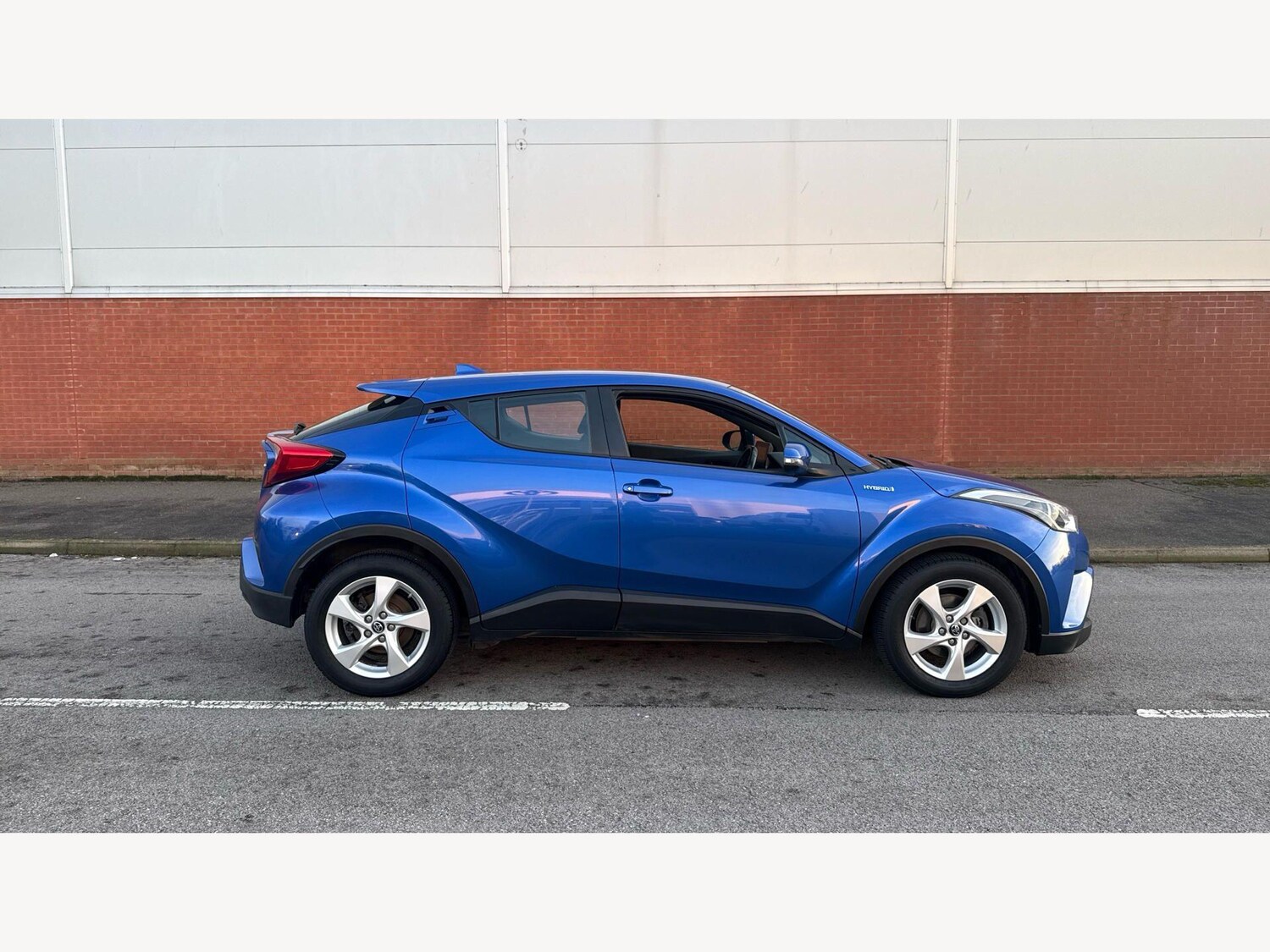 Used Toyota C-HR 2019 for sale - 77908690: Photo 18