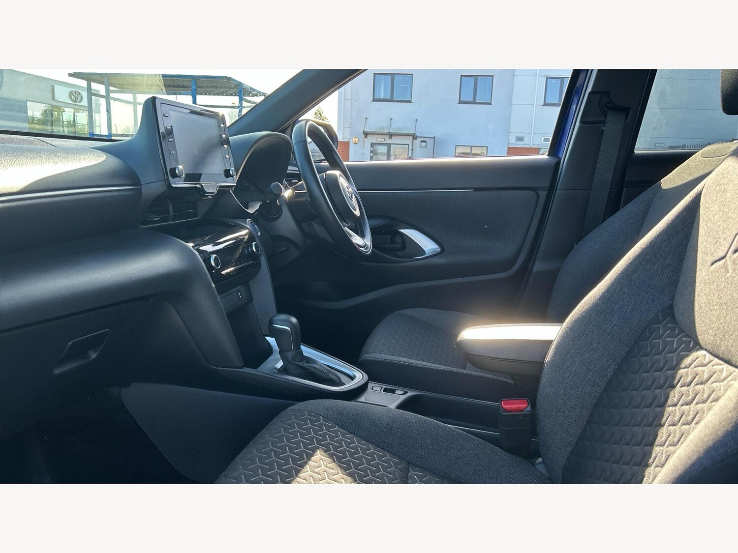 Used Toyota Yaris Cross 2022 for sale - 75884877: Photo 12