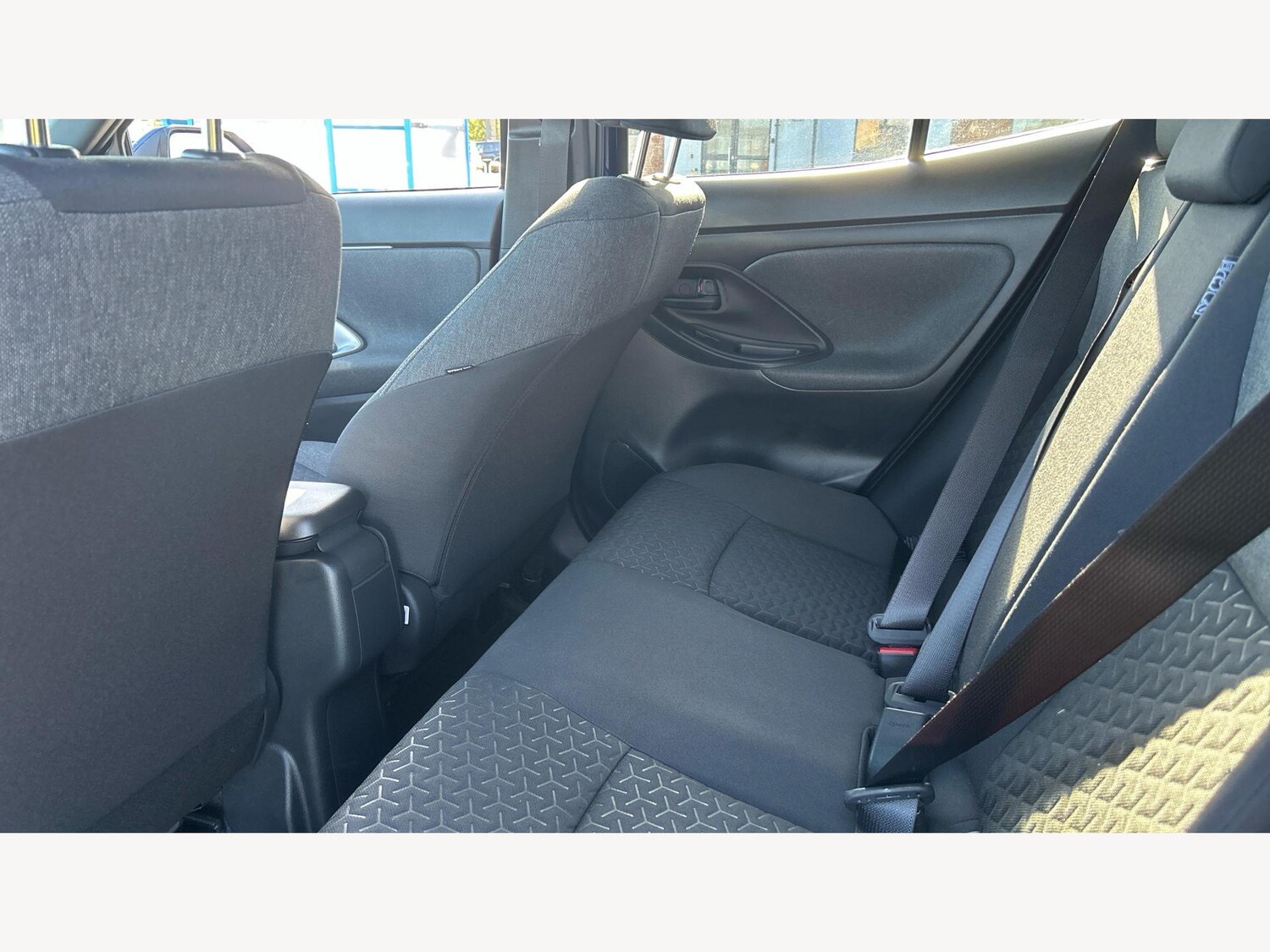 Used Toyota Yaris Cross 2022 for sale - 75884877: Photo 15