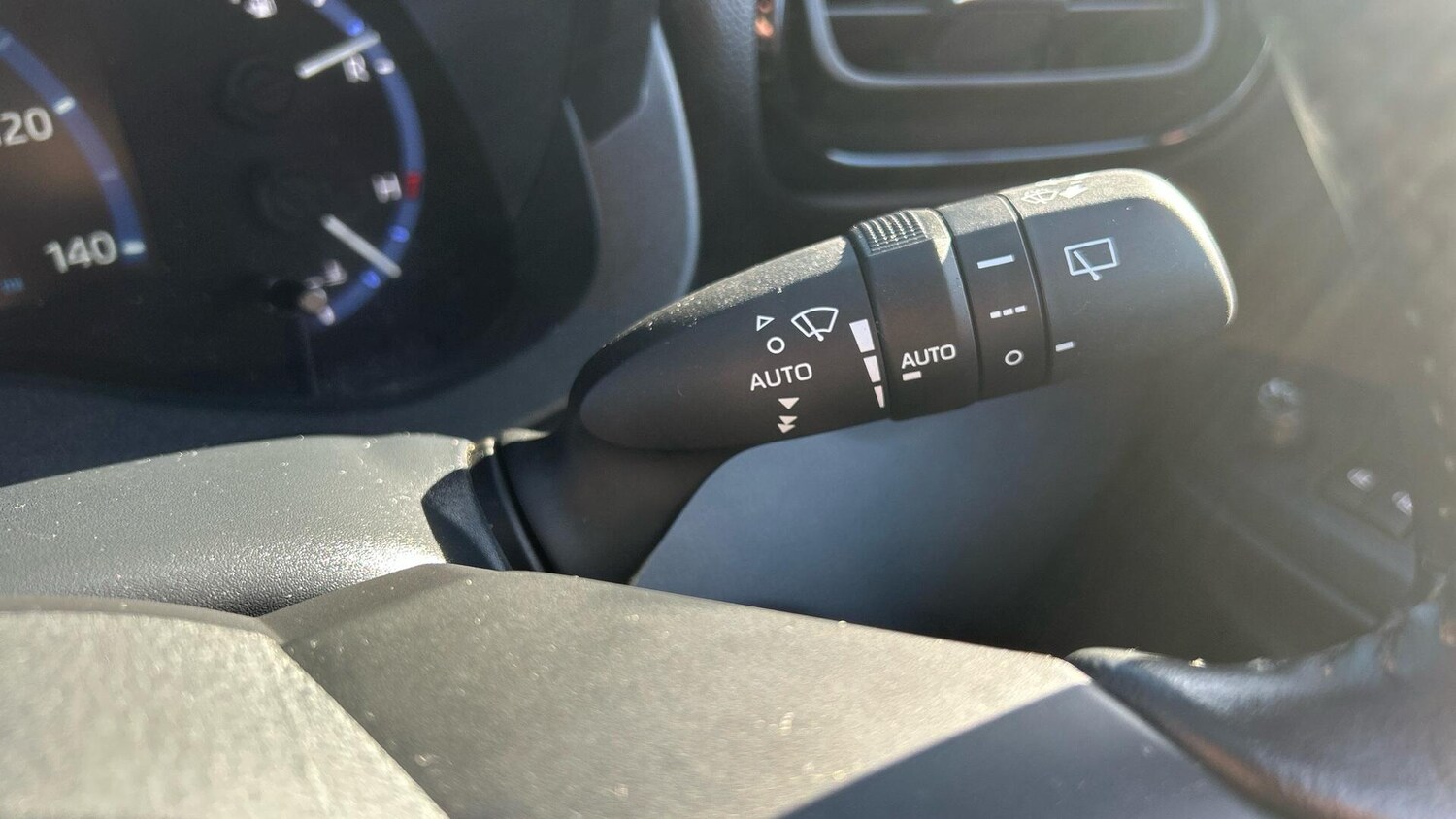 Used Toyota Yaris Cross 2022 for sale - 75884877: Photo 38
