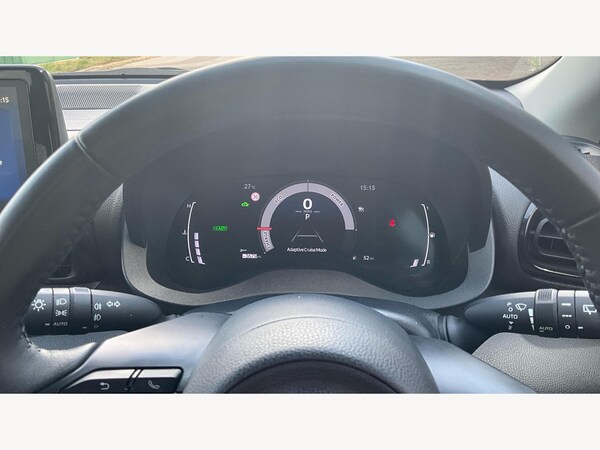 Used Toyota Yaris 2024 for sale - 75728785: Photo 11