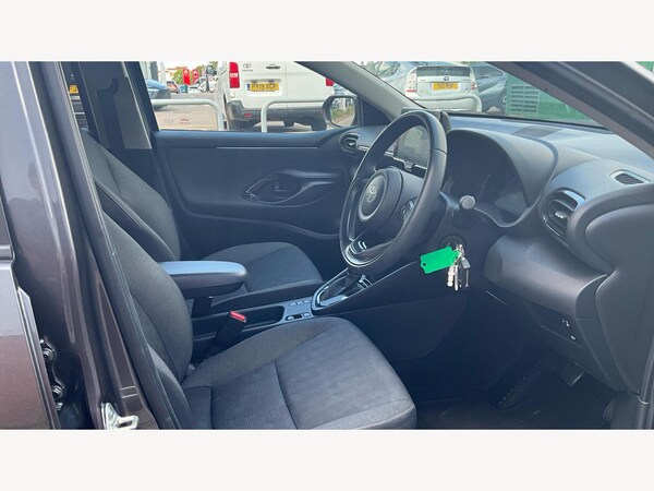 Used Toyota Yaris 2024 for sale - 75728785: Photo 13