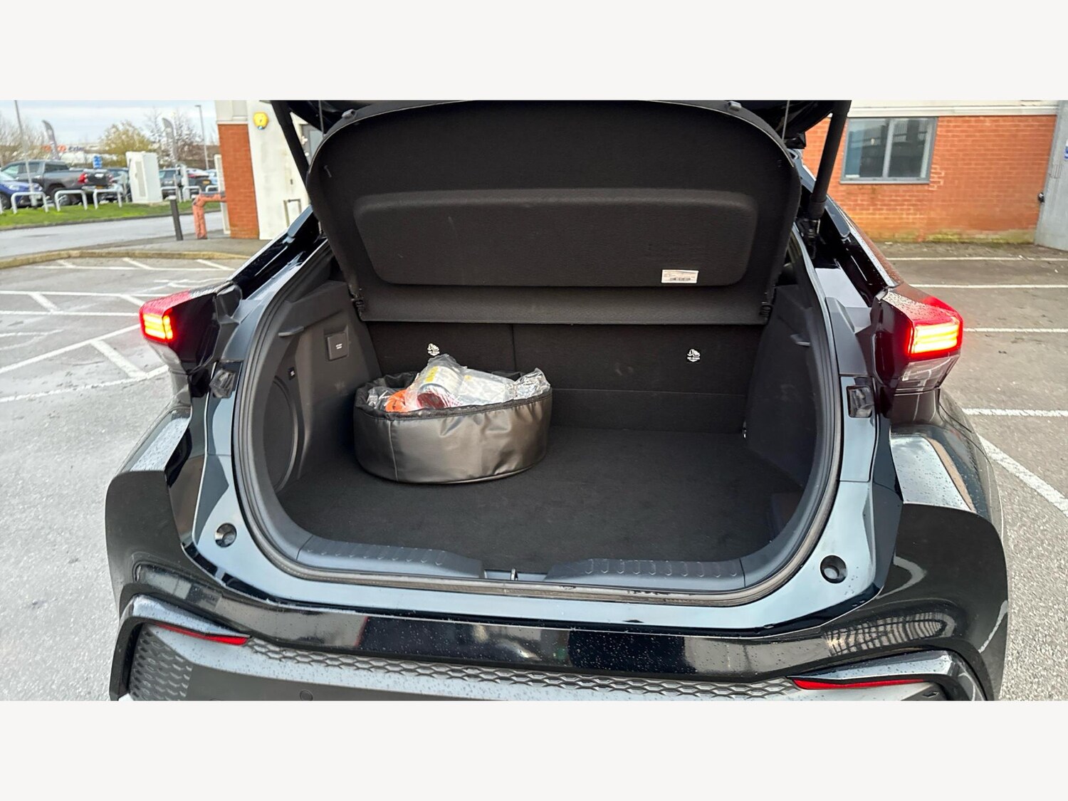 Used Toyota C-HR 2024 for sale - 77344702: Photo 16