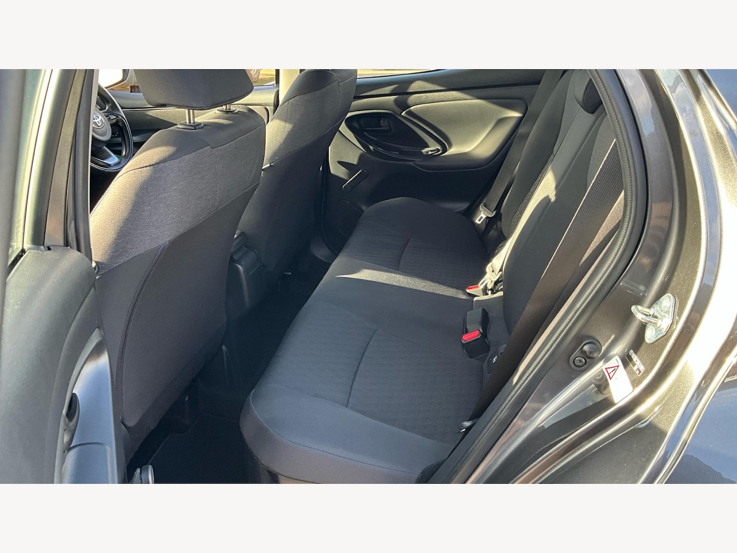 Used Toyota Yaris 2022 for sale - 76702261: Photo 15