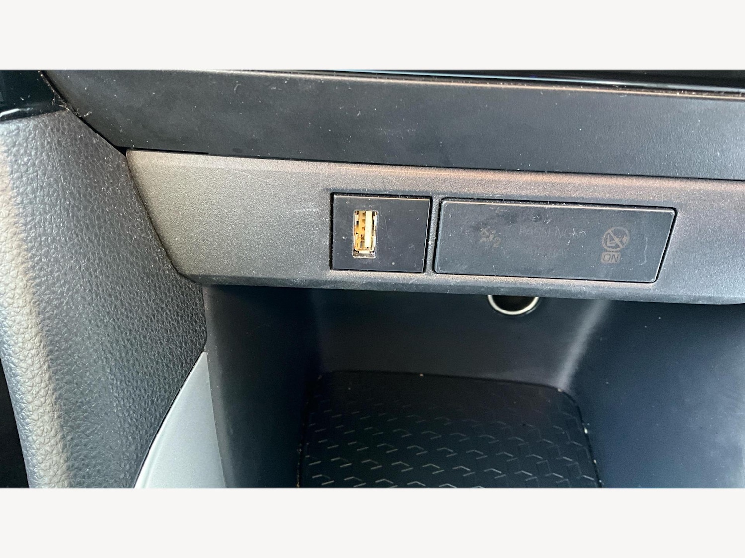 Used Toyota Yaris 2022 for sale - 76702261: Photo 26