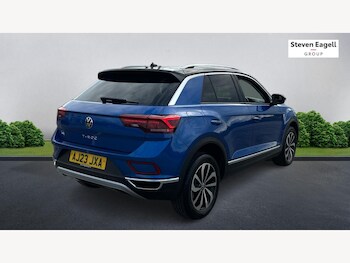 Used Volkswagen T-Roc 2023 for sale - 75464052: Photo