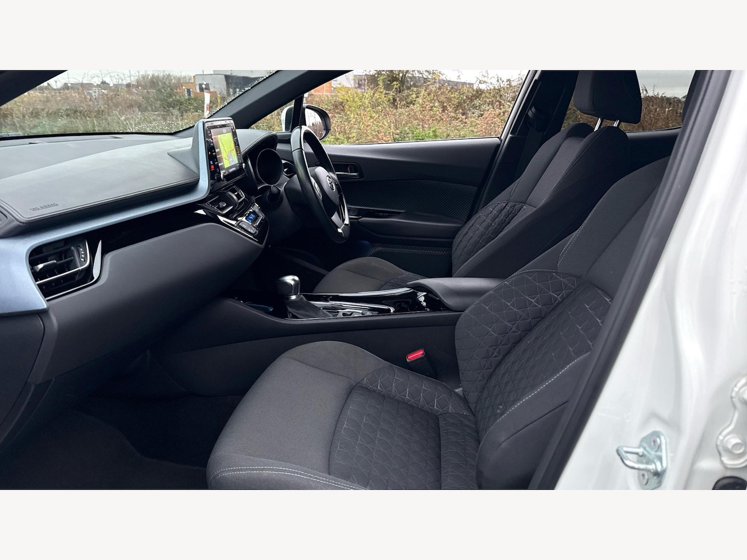 Used Toyota C-HR 2021 for sale - 76935750: Photo 12